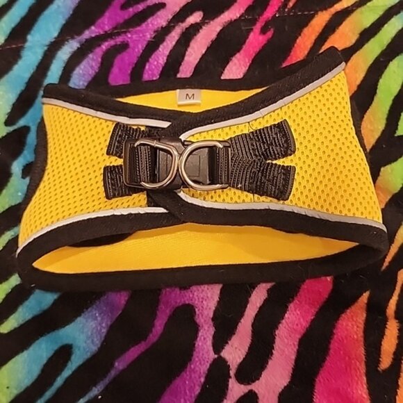 EUC Mesh Dog Harness Size M - Picture 4 of 4